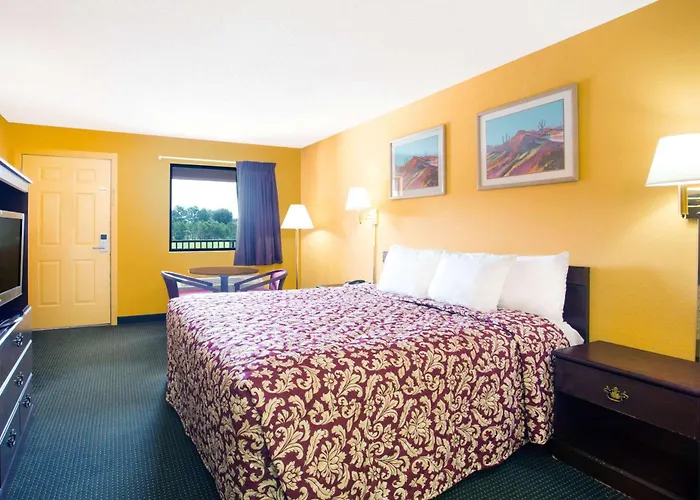 Days Inn By Wyndham Camilla